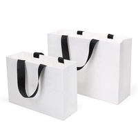Sac à provisions en papier avec Logo personnalisé, sac d'emballage cadeau de luxe avec poignée Boutique de détail vêtements sacs en papier