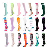 Chaussettes de compression amusantes personnalisées OEM pour la course en extérieur, bas multicolores montants pour hommes et femmes, pour grossistes