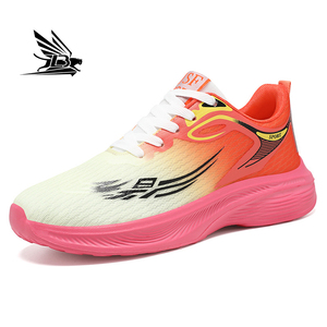 A basso prezzo alla moda Outdoor Casual Walking <span class=keywords><strong>scarpe</strong></span> da uomo leggero in maglia traspirante <span class=keywords><strong>scarpe</strong></span> da donna sportive su <span class=keywords><strong>scarpe</strong></span> da corsa uomo - Product Image 2