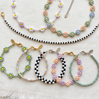 Kit de perles de rocaille en verre à 24 compartiments avec perles tube Bugle, ensemble de fabrication de bijoux DIY pour bracelets, colliers et fournitures d'artisanat