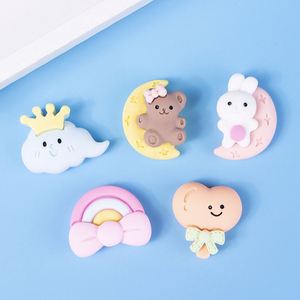 Abalorios de resina de luna, corazón y nube para decoración DIY de fundas de teléfono y pinzas para el pelo - ¡Buenas noches! - Product Image 1