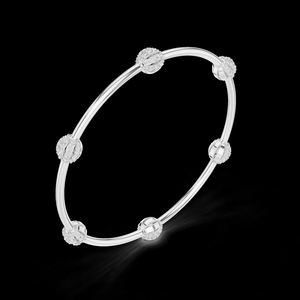 Bracelet minimaliste en argent avec diamants de laboratoire cultivés, fabriqué en argent plaqué, au design élégant, pour cadeau de fête pour femmes - Product Image 2