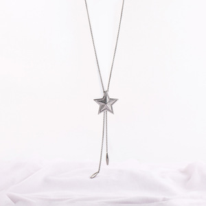 สร้อยคอไทเทเนียมรูปดาวทรงตัว Y แบบ unisex  โซ่ยาว แฟชั่นสำหรับผู้ชายและผู้หญิง - Product Image 2