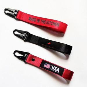 Porte-clés en tissu tendance, vente en gros, avec logo tissé personnalisé, style Jet Tag Anime, motif 'Remove Before Flight' - Product Image 2