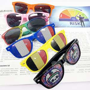 2023 lunettes de soleil ensemble <span class=keywords><strong>pas</strong></span> <span class=keywords><strong>cher</strong></span> personnalisé cyclisme lunettes de soleil en plein air Logo personnalisé lunettes de soleil avec sténopé autocollant sténopé lunettes - Product Image 5