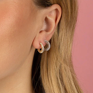 Aretes CANNER Simples de Plata Esterlina S925 con Moissanita en Forma de C, Clásicos para Mujer, Aretes Finos para Boda - Product Image 3
