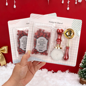Kit de sceau à la cire rouge de Noël avec outil de scellement et bougie pour la scellure des lettres et la décoration de fête - Product Image 1