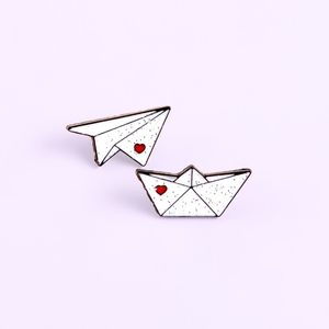 Papier avion <span class=keywords><strong>bateau</strong></span> émail broches amour broches épinglette Badges Mini bijoux cadeau pour enfants amis - Product Image 2