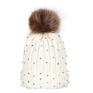 Chapeau d'hiver en perles pour filles Chapeau en fourrure artificielle Chapeaux pour bébés garçons <span class=keywords><strong>Bonnet</strong></span> à oreillettes en <span class=keywords><strong>laine</strong></span> tricotée Chapeaux pour enfants pour enfants - Product Image 4