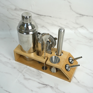 Juego de coctelera mezcladora de barra de acero inoxidable de 10 piezas al por mayor con soporte de bambú para bebidas de fiesta caseras - Product Image 5