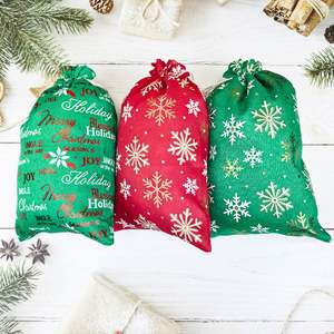 Sacs de Noël rouges et verts avec cordon de serrage, pochettes cadeaux en coton écologiques pour les cadeaux de Noël - Tailles personnalisables - Product Image 5
