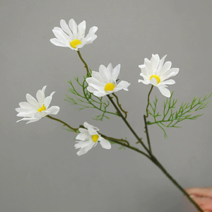 Arreglo de fila de flores de loto artificiales blancas realistas Graduación moderna Día DE LA MADRE Decoración de escenario de boda Fondo arqueado - Product Image 5
