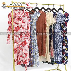 KungFu KingAAA Robes d'occasion pour femmes en balles, vente en gros, lots mixtes de seconde main, compressés, assortiment aléatoire, prix bas, 100kg - Product Image 2