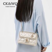 Sac à bandoulière matelassé en similicuir PU pour femme, style robe de printemps, avec chaîne et fermeture à cadenas, sangle unique
