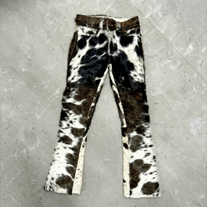 Pantalon en cuir de vachette à poils pour homme, taille haute, style évasé, hiver, décontracté, décoré de fourrure, fermeture boutonnée, laine acrylique épaisse - Product Image 1
