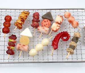 Miniatura de fábrica de pinchos de barbacoa japonesa para juego de comida, accesorios de llavero con colgante de carne y huevo para mochila escolar y llavero de coche - Product Image 5