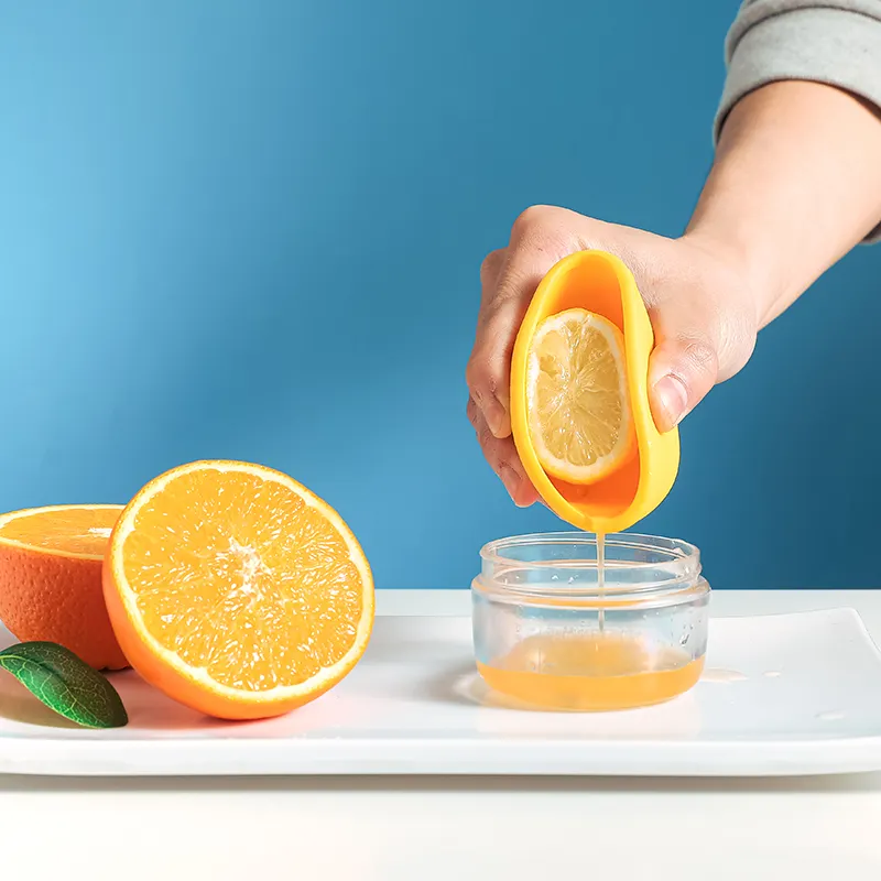 Orange Juicer Citrus Squeezer, Garlic Grater Kitchen Gadget Practical Built-in Measuring Cup Strainer Rated Premium Design