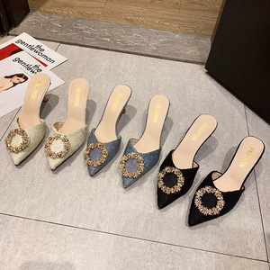 Nuevas Pantuflas para Mujer, Pantuflas de Exterior con Tacón Bajo y Pedrería, Sandalias con Punta Descubierta en Negro - Product Image 3