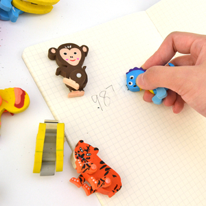 2023 Nhà Máy Bán Chạy Nhất <span class=keywords><strong>3D</strong></span> Hình Dạng Động Vật Tẩy Phim Hoạt Hình Cao Su Trường Bút Chì Khủng Long Tẩy Thiết Lập 32 Miếng Cho Trẻ Em - Product Image 3