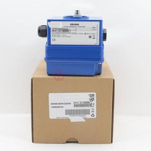 SRI986-BIDS7ZZZNA Controlador Neumático Industrial con Pantalla Digital Inteligente, Entrada 0/4-20mA, IP67 Impermeable, 6 Bar - Product Image 3