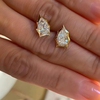 Boucles d'oreilles clous tendance étoile scintillante 2 carats en argent 925 plaqué or 18 carats avec moissanite VVS pour femme