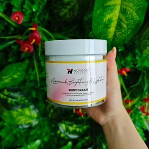 LOW MOQ Skincare Anti lozione per la pelle secca idratante <span class=keywords><strong>crema</strong></span> per il <span class=keywords><strong>corpo</strong></span> sbiancante per la pelle <span class=keywords><strong>crema</strong></span> idratante per il <span class=keywords><strong>corpo</strong></span> Niacinamide - Product Image 3