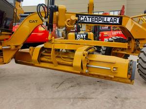 รถเกรดเดอร์มือสอง Caterpillar 140G ของแท้ ลดราคาพิเศษ พร้อมริปเปอร์และใบมีด สำหรับงานก่อสร้างถนน - Product Image 2