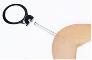 Cintre en bois d'hôtel d'anneau <span class=keywords><strong>antivol</strong></span> personnalisé en gros pour vêtements - Product Image 5