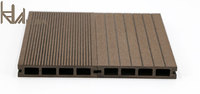 Planches de terrasse en composite bois-plastique rainurées pour espaces extérieurs 140x25mm
