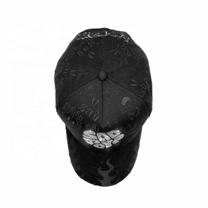 Gorra <span class=keywords><strong>de</strong></span> Béisbol <span class=keywords><strong>de</strong></span> 5 Paneles XJunior H Sad Boyz Collaborative - Letras con Pedrería y Patrón Grabado en Relieve, Edición Limitada - Product Image 2