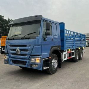 Camion à ridelles haute Howo 6x4 pour le <span class=keywords><strong>transport</strong></span> de marchandises agricoles et de bétail - Product Image 6