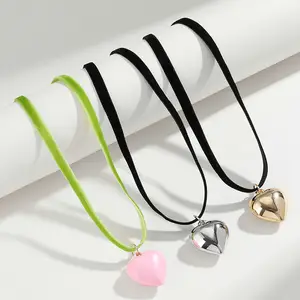 QS 2024 Valentine's Day New Accessories Romantic Gold Heart Pendant Necklace bracelet Fashionable women's necklace bracelet set