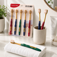 Brosse à dents pour adultes de haute qualité, soin doux des gencives, poils PBT doux et denses, poignée confortable pour l'hygiène buccale, utilisation à domicile