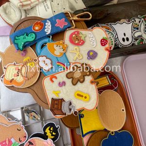 Personnalisez les dernières patchs en feutre coréens DIY brodés à la main pour chapeaux, sacs, vêtements – thermocollants - Product Image 2