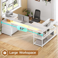 Bureau de jeu moderne blanc de grande taille avec tiroirs et espace pour imprimante, éclairage LED RGB, table d'ordinateur de jeu avec support pour moniteur