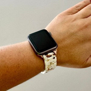 Bracelet de montre en plastique acrylique RYB à 3 maillons pour femme, bracelet en résine pour <span class=keywords><strong>Apple</strong></span> Watch Series 6 5 4 3 2 1 <span class=keywords><strong>SE</strong></span> 38/42/44 - Product Image 4