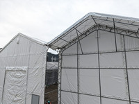 Abri de stockage extérieur étanche à 5 baies, structure en acier galvanisé robuste, pour le stockage d'équipements industriels