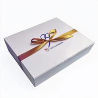 Boîtes d'expédition de fleurs en carton avec nœud papillon rose personnalisable Base de couvercle en deux pièces pour anniversaire Caractéristiques d'expédition de plantes en relief