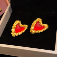 Boucles d'oreilles clous en or vintage en forme de cœur rouge tendance, nouveau design, bijoux de haute qualité pour femmes, cadeau pour anniversaire ou fête