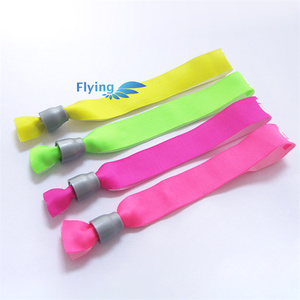 Pulseras <span class=keywords><strong>de</strong></span> tela personalizadas para club nocturno/bar/Fiesta <span class=keywords><strong>de</strong></span> <span class=keywords><strong>hotel</strong></span>, color sólido neón, color brillante, china - Product Image 1