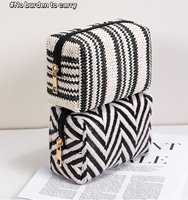Pochette cosmétique vintage à motif tissé noir et blanc, pochette de maquillage géométrique, mini étui de voyage pour bijoux, organiseur pour femmes
