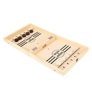 Jeu de société pliable International Chess Checkers Tic-Tac-Toe dans un ensemble en bois avec emballage de boîte en bois pratique - Product Image 5