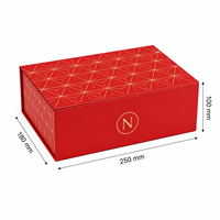 Boîte cadeau personnalisée rouge à fermeture magnétique, boîte rigide en papier de luxe avec logo en feuille d'or, impression offset pour l'emballage de cosmétiques et de bijoux