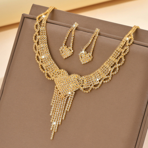 شرابات قلب الخوخ للعروس قطرات الماء والمجوهرات الماسية مجموعة الأقراط - Product Image 3