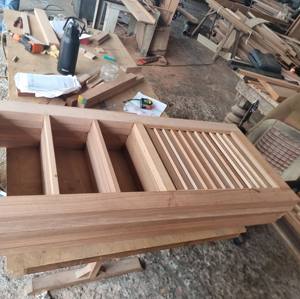 Portes de placard à persiennes (conception ventilée) - Product Image 3