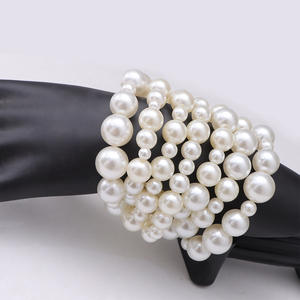 Conjunto de Collar de Perlas Punk Exageradas con Cruz, Estilo Europeo Americano, Multicapa, de Imitación, Joyería de Fiesta para Mujer - Product Image 1