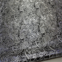 Wettbewerbsfähiger Preis Paisley Metallic Schwarz Glänzender Hochwertiger Jacquard-Brokatstoff für Edle Kleidungsstücke und Taschen
