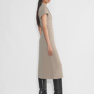 Robe longue décontractée professionnelle pour femme, couleur kaki, col en V, avec boutons décoratifs, personnalisable en usine - Product Image 3