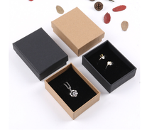 China Benutzerdefiniertes Logo Kleine Flache Geschenk-Schmuckbox Verpackung Mini Papier-Kartonbox Mit EVA