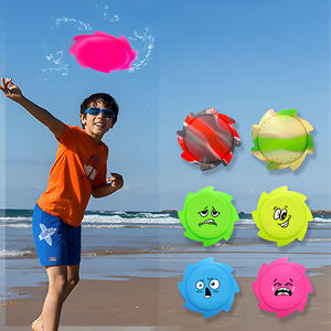 Disco Volador de Silicona para Niños - Rocía Agua Mientras Vuela, Juguete para Playa y Piscina para Actividades Acuáticas al Aire Libre - Product Image 1